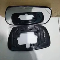 kaca spion avanza lama