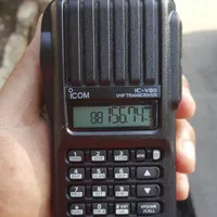 HT Icom V 80 / ICV80 / IC-V80 Lithium VHF handy talky V80