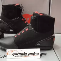 SEPATU DAINESE DWP ENERGYCA BLACK WHITE RED