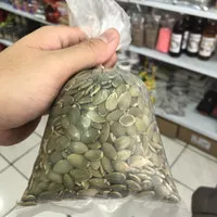 Pumpkin seed 250 gram seeds biji labu hijau raw