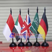 Bendera meja negara + tiang kayu