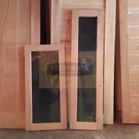 daun jendela kayu solid