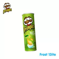 Pringles Sour Cream & Onion Potato Crisps 107g