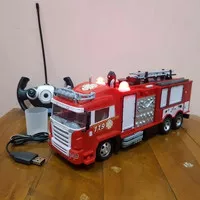 GROSIR Mainan RC Mobil Pemadam Kebakaran Bisa Semprot Air Car Damkar