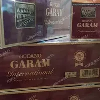 Gudang Garam Filter 12 Batang 1 Slop isi 20 Bungkus