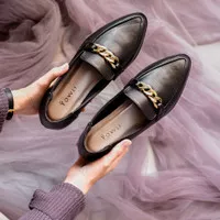 Sepatu Kerja Wanita Yovvli Freya Flatshoes