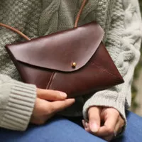 Envelope clutch leather