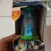 figure ben 10 nyala ada lampu