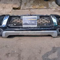 Bumper bemper depan komplit Mitsubishi Pajero sport 2016 2017 2018 ori