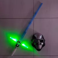 Mainan 1 Set Topeng dan Pedang Star Wars Suara Lampu