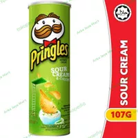 Pringles Potato Crisps Sour Cream & Onion 107g