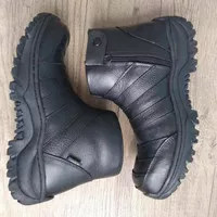 Sepatu boot Kickers safety zipper kulit asli full black (ujung besi)