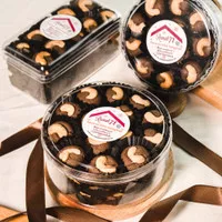 Rumah 71 Kue Coklat Mede Homemade Cookies Cokelat Mete Kemasan Toples