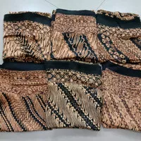 kain batik sutera sogan remekan cerah pastel khas Cirebon batik Fariza