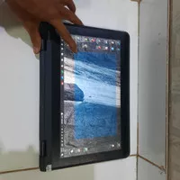 Lenovo Yoga 11e Touchscreen Tablet, Core i5 - 7200U, 8/128Gb, Black