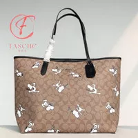 TAS wanita tote bag snoopy print x peanuts city in signature canvas