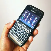 Hp jadul Nokia E71 original mulus normal nokia n gage e90