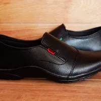Sepatu Pria Pantofel Kickers Kulit Asli Formal Kerja Kantor Hitam