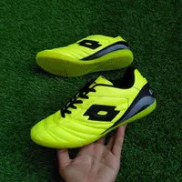 sepatu futsal lotto