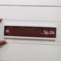 akrilik papan nama slide dokter klinik pintu rs kantor ruangan