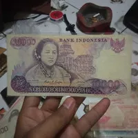 uang kuno 10rb kartini 1985 uang kartini 10000 sepuluh ribu