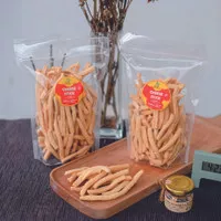 Keripik cheese stick Romlah Oleh-oleh