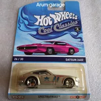 Hot Wheels Datsun 240Z. Card Cool Classics Series 2013. Full Besi. Warna Silver. Metal/Metal. Spectrafrost. Retro Slots.