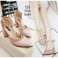 SEPATU WANITA HITAM PINK HIGH HEEL HAK TINGGI 5cm KOTAK TAHU VALENTINO UL50 SEPATU PESTA KERJA KANTOR KONDANGAN KASUAL TRENDY FASHION KOREA PEREMPUAN CASUAL GLOSY GLOSI MINIMALIS PEREMPUAN CEWEK MEWAH ANGGUN MURAH MODEL TERBARU KEKINIAN