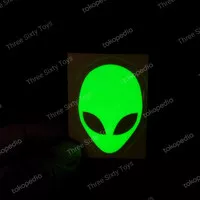 Cutting sticker glow in the dark alienware alien logo