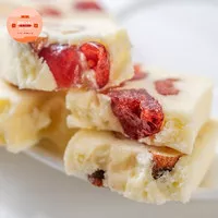 Nougat Cranberry & Almond Permen 130 Gram Milk Nougat Susu Kue Nougat