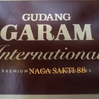 Rokok GUDANG GARAM FILTER 12