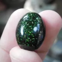 Batu Akik permata Pasir Intan Hijau / green berkilau / Black Cabochon