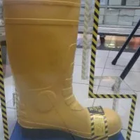 Safety Boots Petrova Kuning / Sepatu Boot Petrova