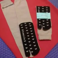 Kaos Kaki Rumaisha telapak Love