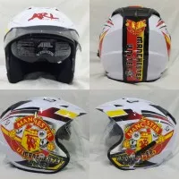 Helm bola mu merah man.united