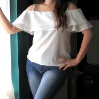 Isabelle offshoulder sabrina white baju import bangkok bkk