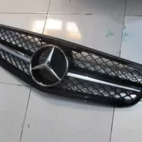 Grill Mercedes-Benz W204 C-Class CGI