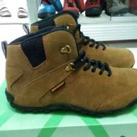 Sepatu Hiking Karimor coklat