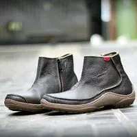 sepatu boot kickers zipper brown leather size 39-43