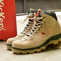 SEPATU KICKERS SAFETY BOOT KULIT SUEDE UJUNG BESI CREAM