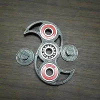 Black karambit fidget hand finger spinner mainan spiner toy.