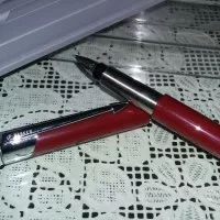 Parker Fountain Pen Vector Red Fine Nib Made in UK Original