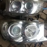 headlamp fortuner 2010