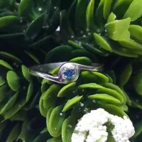 Promo Cincin Emas Putih Full Berlian Biru Eropa