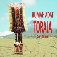 Miniatur Rumah Adat Toraja TONGKONAN 20-25 cm