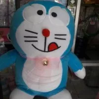 Boneka Doraemon M