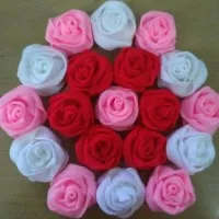 Aplikasi bunga mawar dari kain flanel untuk membuat buket, bros, dll