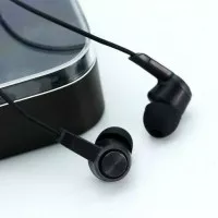 Xiomi piston  reddot design earphone 100% original