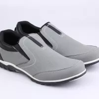 Sepatu Slip-On Pria - SD 008