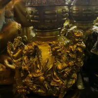 patung kimsin 8 dewa holo